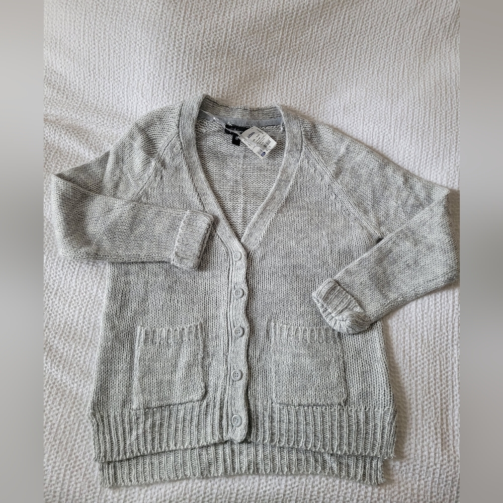 Elegant Light Gray Women's Cardigan